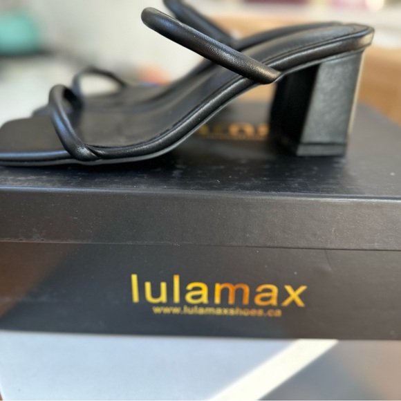 BNWT Black Strappy Sandals - Picture 2 of 4